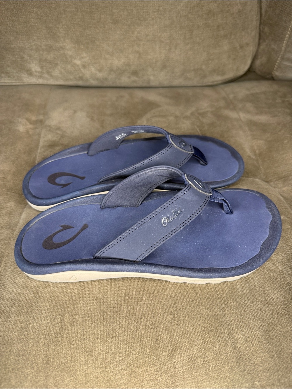OluKai Ohana Navy Flip Flop Sandals with Cushioned Footbed - Picture 3 of 7